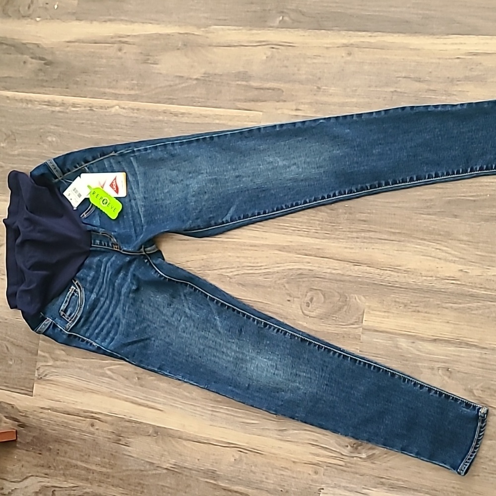 Branch + twig Maternity Jeans small size (can fit size2-4 as it's very stretchy) - Picture 2 of 5